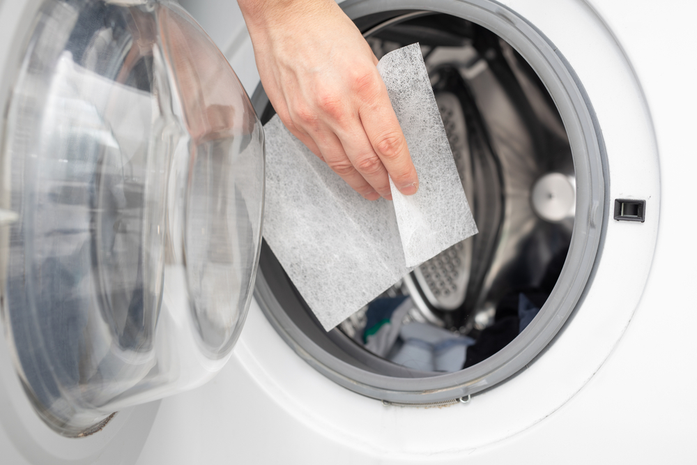 7 Unexpected Uses for Dryer Sheets Around the House